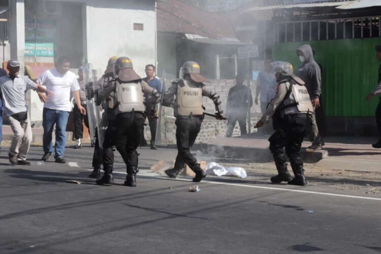 Suasana KPUD Kabupaten Buleleng “Digeruduk” Masa Tuntut Keadilan, Kamis, 22/6/2023.