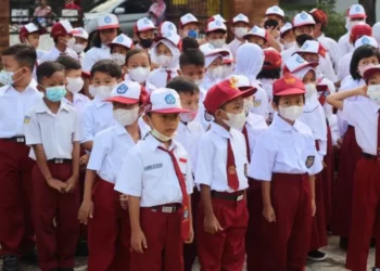SAH! Kemendikbud keluarkan Aturan Seragam Sekolah Untuk Siswa SD SMP SMA dan SMK, Orangtua Murid Wajib Tahu