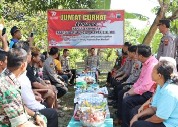 Polri Salurkan Bantuan Air Bersih Atasi Kekeringan di Grobogan   