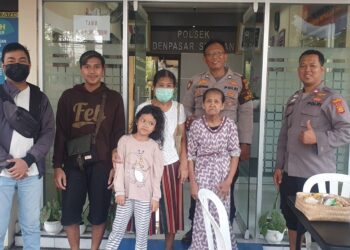 Sempat Hilang Nenek Linglung Akhirnya Dijemput Keluarga di Polsek Densel
