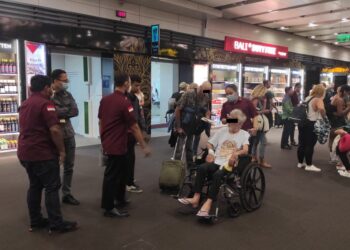 Terlantar, Tempati Rumah Tanpa Izin WN Spanyol dan Prancis Dideportasi