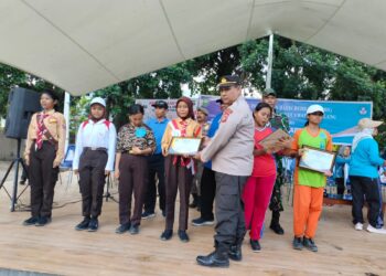 Personil Polsek Tualang Hadiri Pembukaan Lomba PBB Tingkat SD dan SMP Sekecamatan Tualang 