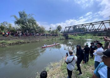 Kapolres Jembrana Turut Memeriahkan Lomba Sampan Tradisional