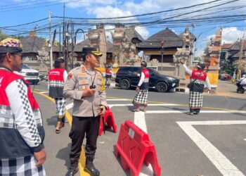 Kapolres Badung Pantau Pengamanan Hari Raya Kuningan    