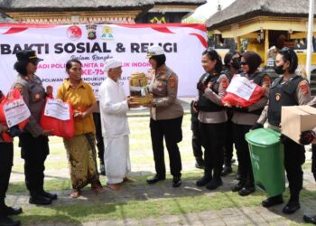 Bakti Religi Polwan Polresta Denpasar, Sambangi Tempat Ibadah   
