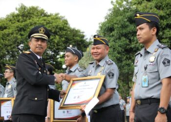 Upacara Hari Dharma Karya Dhika (HDKD) Kemenkumham ke-78, Imigrasi Ngurah Rai Raih Tiga Penghargaan Kehumasan
